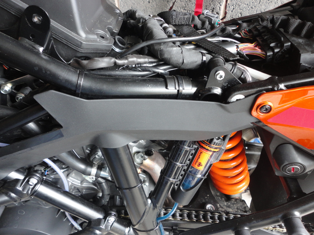 KTM Air Deflector Kit for seat heat Page 5 Adventure Rider