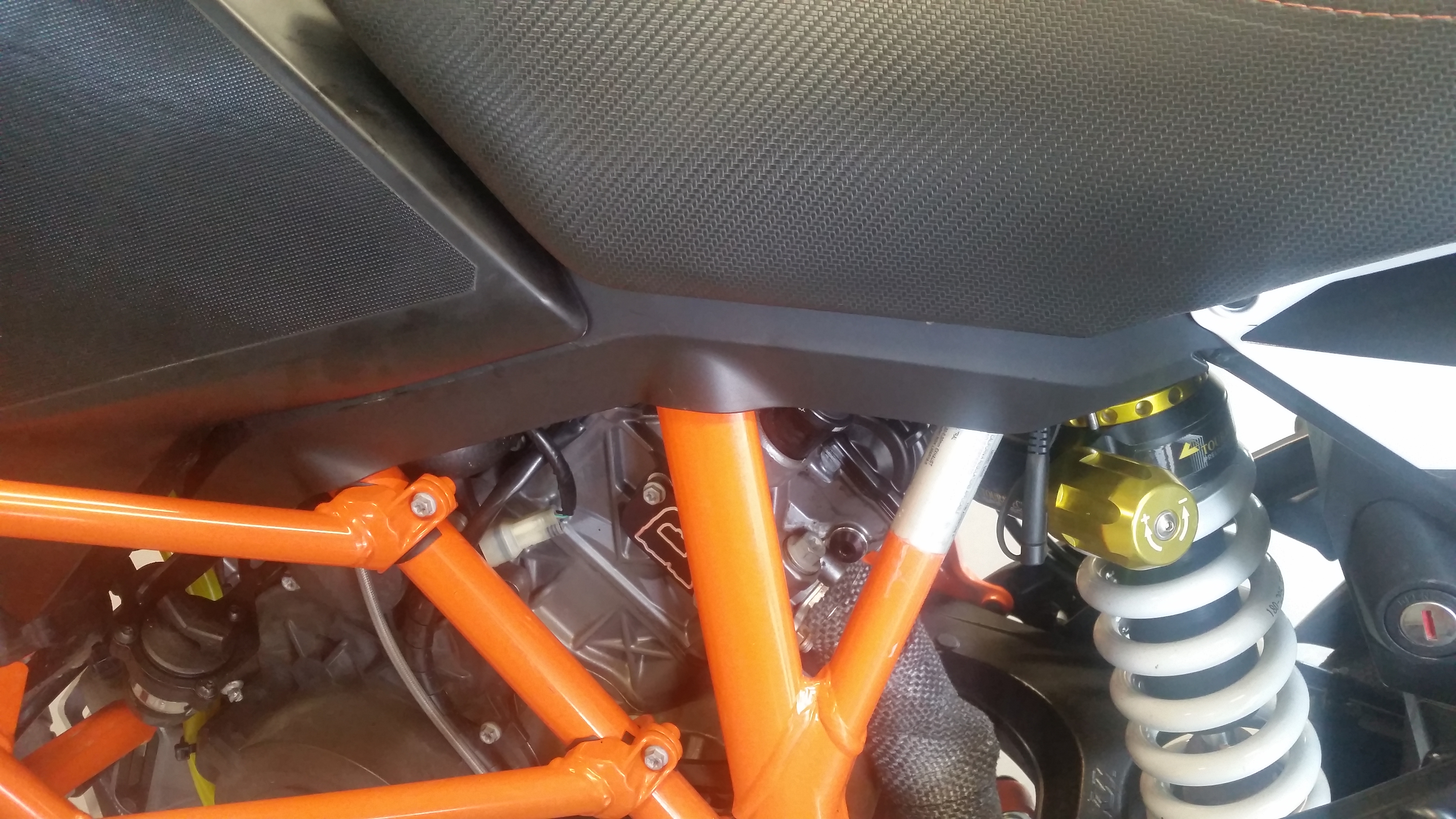 KTM Air Deflector Kit for seat heat Page 3 Adventure Rider