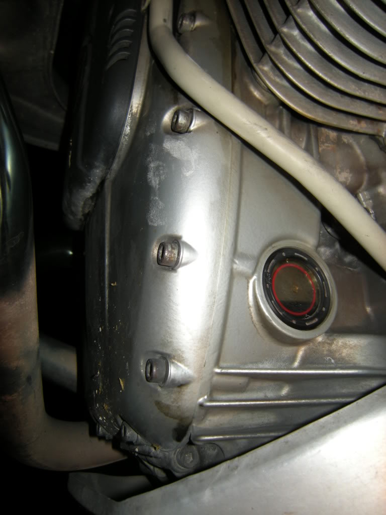 Oil leak after bad valve adjustment and oil change Adventure Rider
