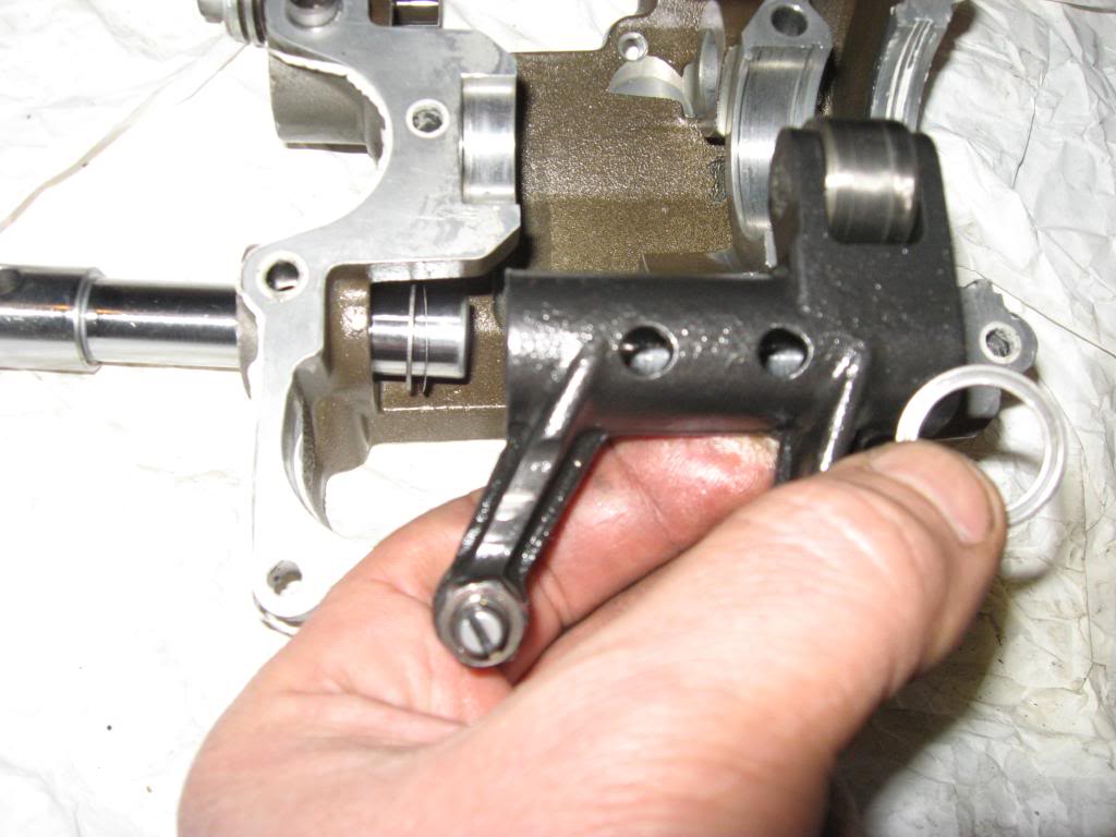 Resealing the KTM LC4 rocker cover... a guide. Page 12 Adventure Rider