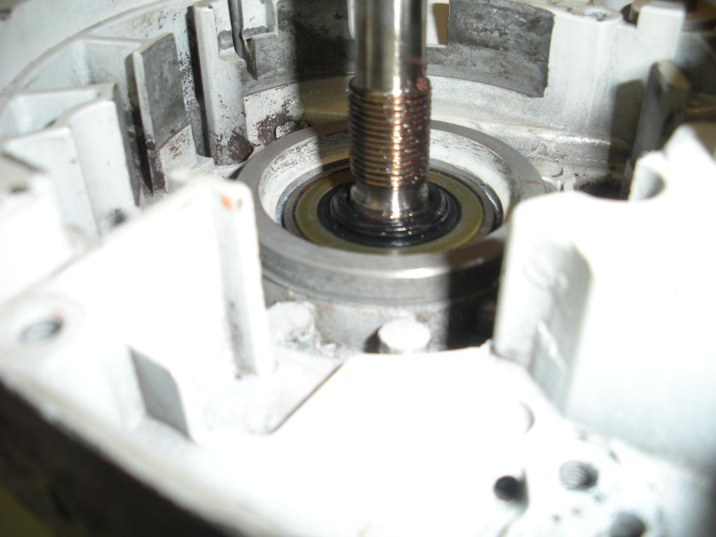 Chainsaw crank seals installed correctly? Adventure Rider