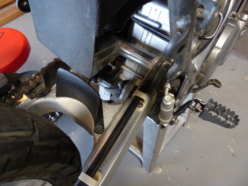 DR650 Cogent Shock Shaft Install Adventure Rider