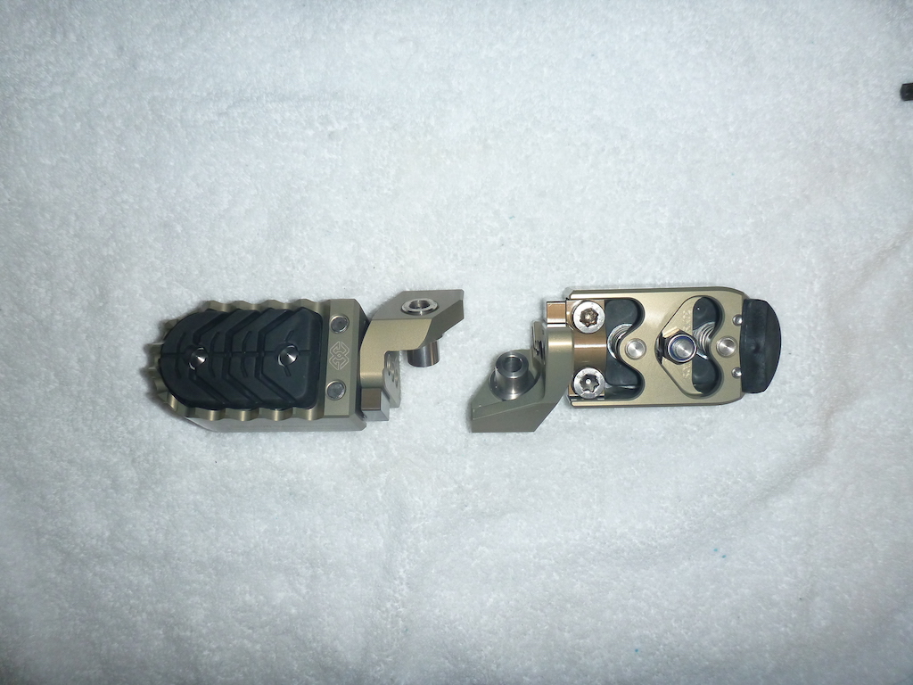 BMW Adjustable Enduro Foot Pegs (footpegs lowering pegs) Adventure Rider