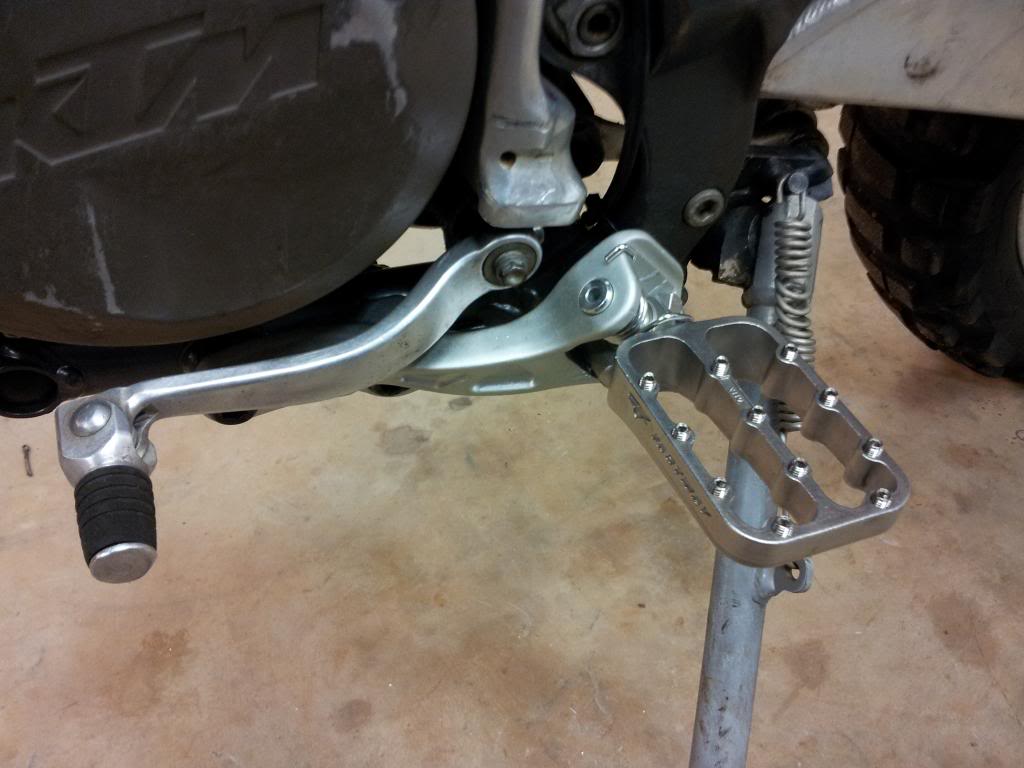 LC4 footpegs Page 5 Adventure Rider