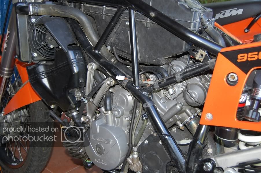 KTM 950/990 ADV 950 SE Kickstand Relocation Bracket Page 29