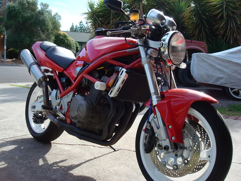 suzuki bandit 400 vs honda cb400