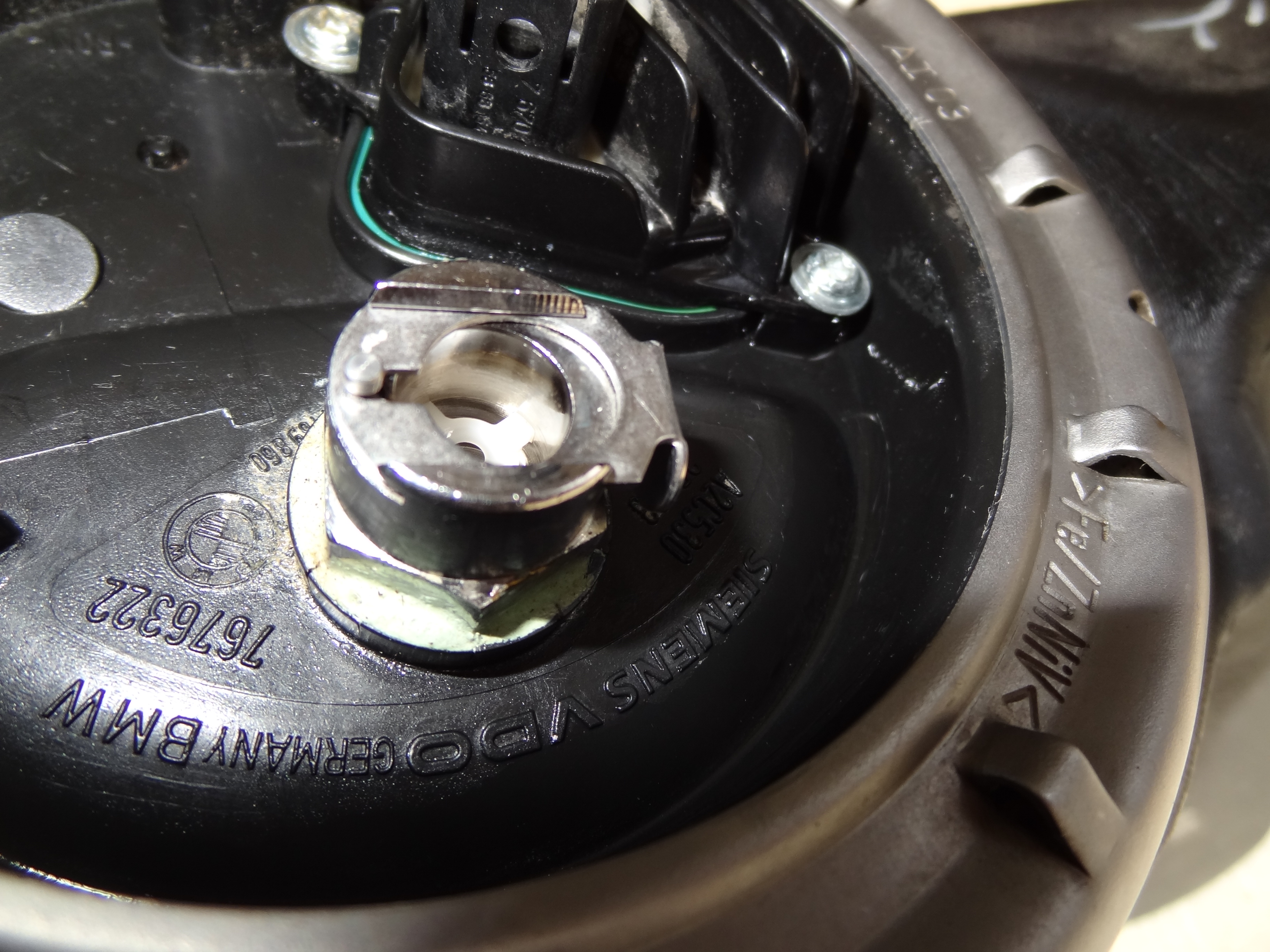 07 gs fuel pump screw leak...? Adventure Rider