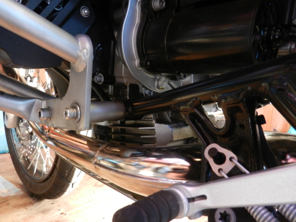 New R1200GS Oil Leak Adventure Rider