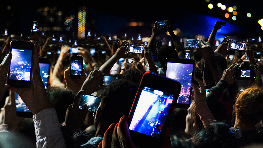 phones-pwc-growth-CONTENT-2018
