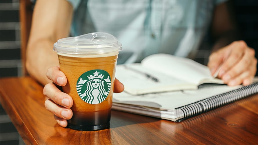 starbucks-strawless-content-2018