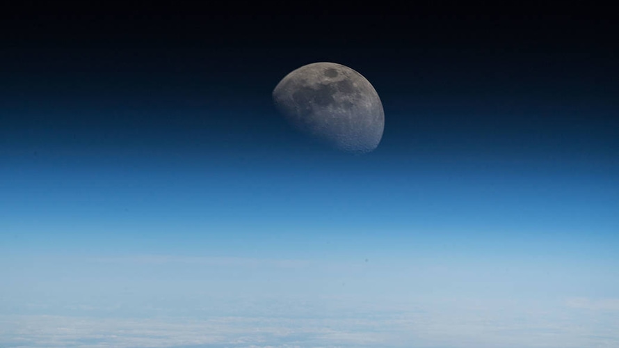 nasa-moon-organic-CONTENT-2018