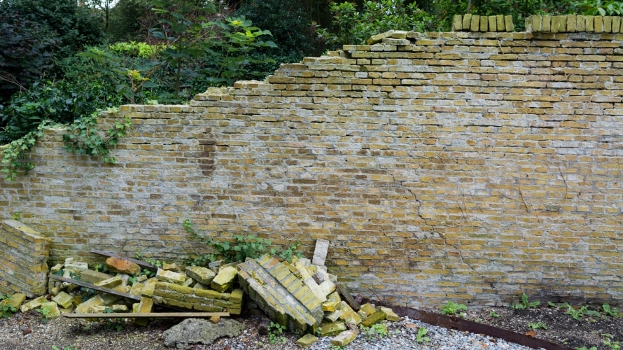 WalledGardenBrokenWall