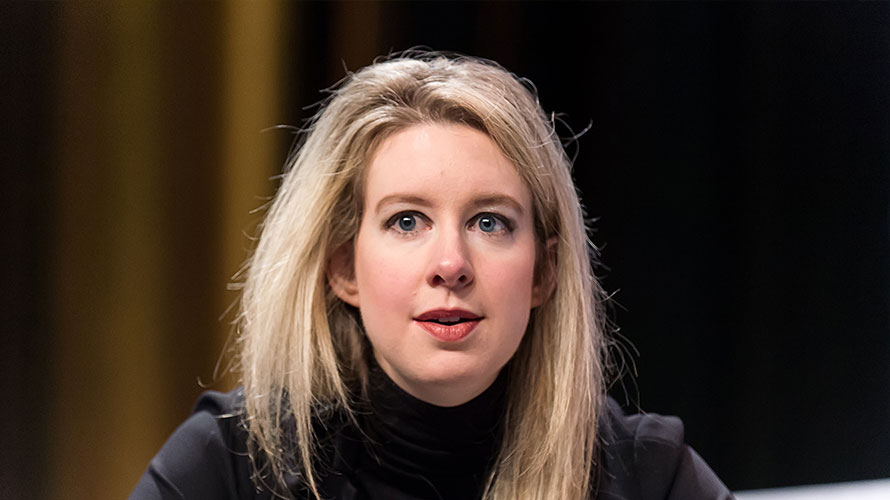 elizabeth-holmes-lied-content-2019 a picture of Elizabeth Holmes in a black turtleneck