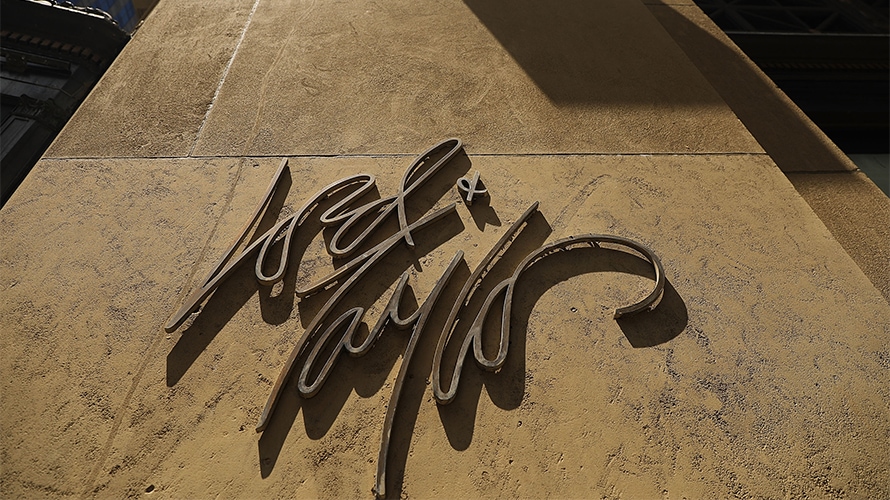 lord-and-taylor-content-2019 Lord & Taylor signage on a building