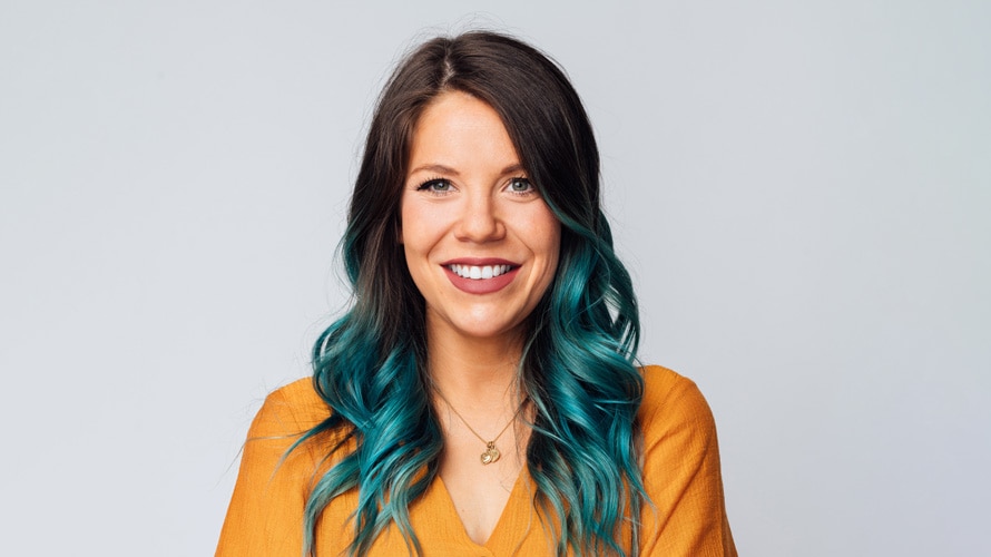 hannah-williams-buzzfeed-tasy-CONTENT-2019 Headshot Hannah Williams