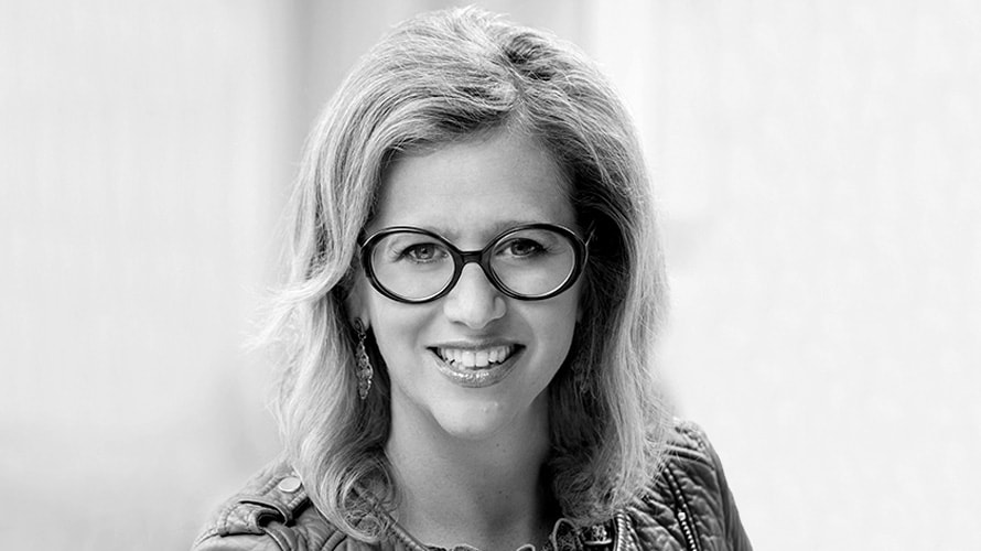 lowes-marisa-thalberg-CONTENT-2020 black and white headshot of Marisa Thalberg