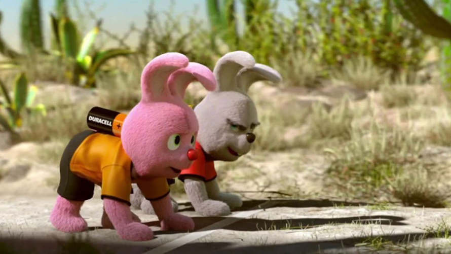 duracell-mediacom-CONTENT-2020 the duracell pink bunny in a race