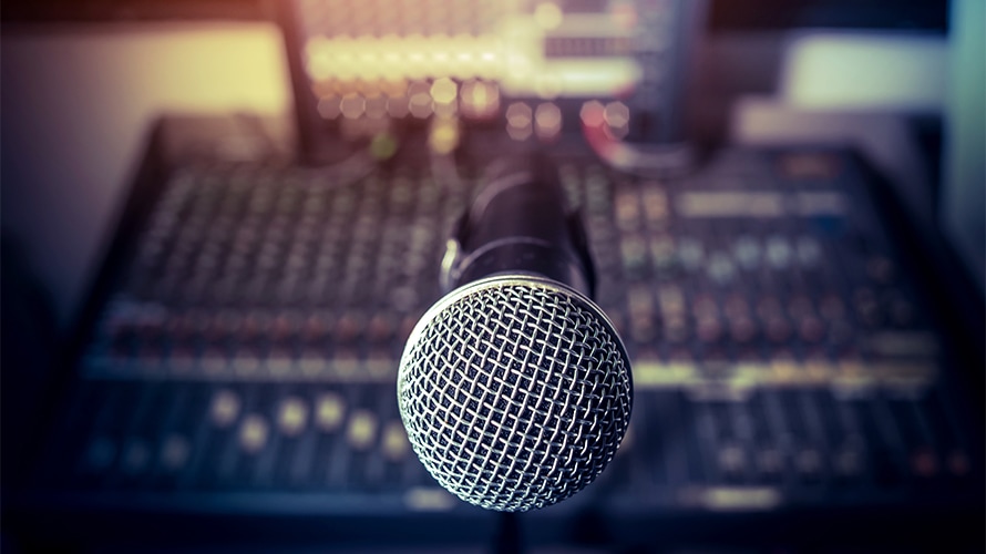 AI-voice-content-2020 Photo of a microphone