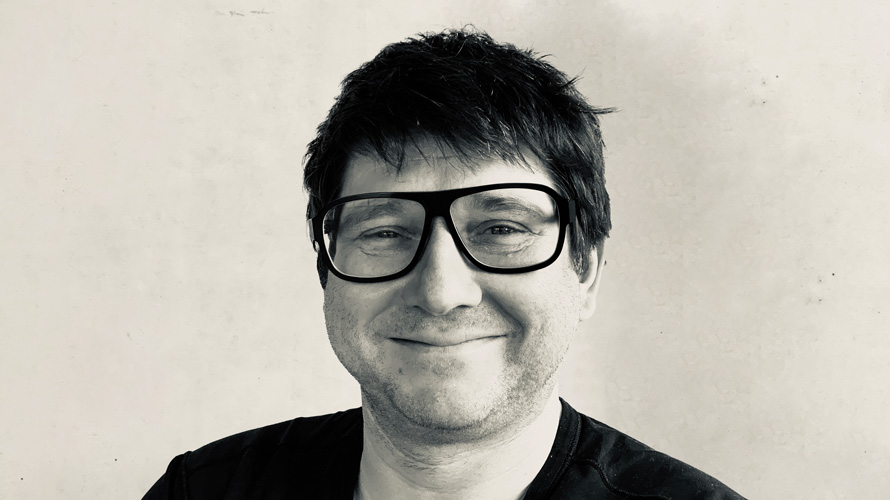 Conrad-Fritsch-publicis-emil-CONTENT-2020 a man smiling with glasses on