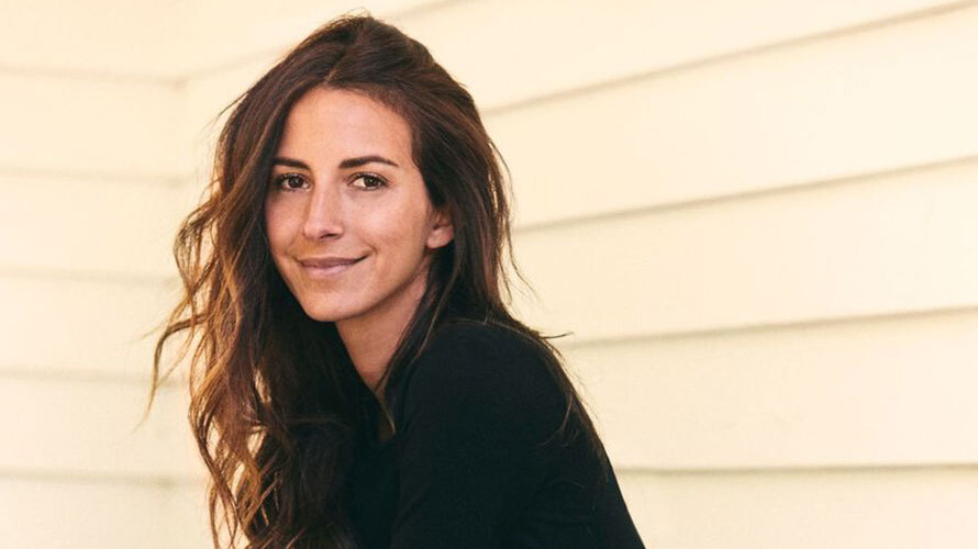 something-navy-arielle-CONTENT-2020 arielle charnas