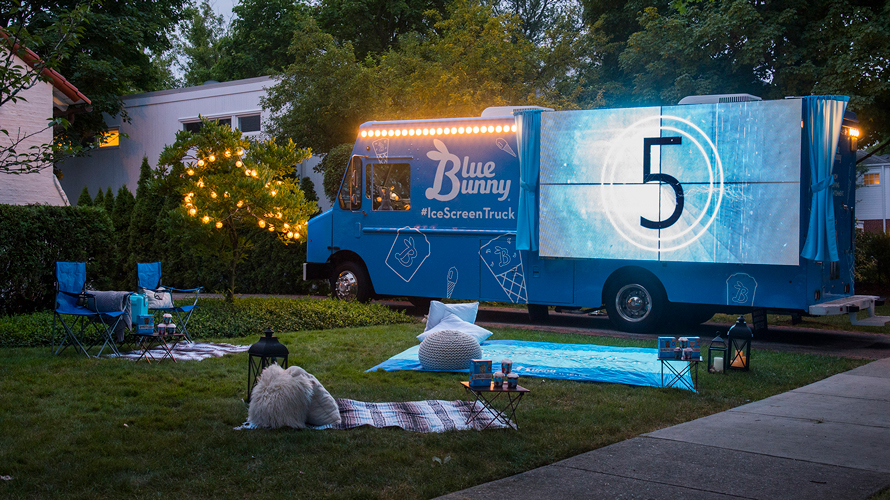 bluebunny-ice-screen-truck-CONTENT-2020 Photo of Blue Bunny's 'ice screen' truck