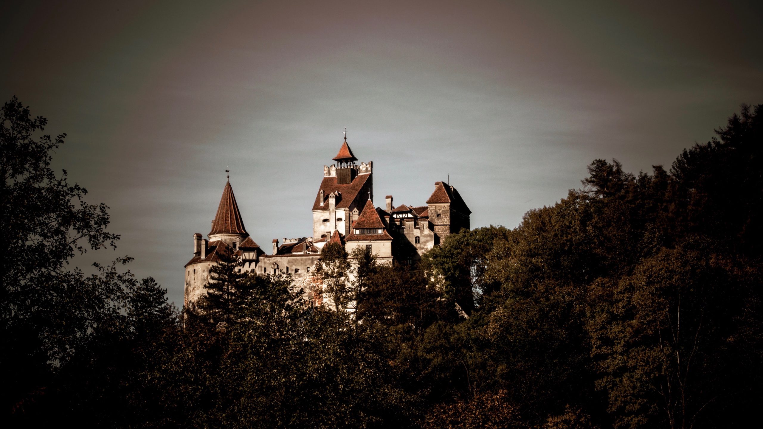 Bram Castle 3 2 spooky castle