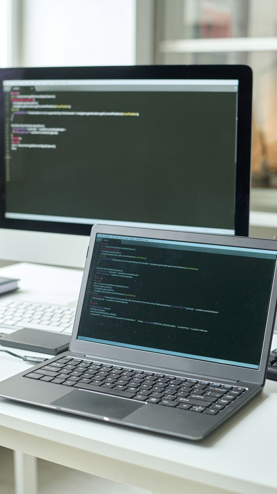 How do metadata and tags enhance the organization of digital assets in Adobe DAM