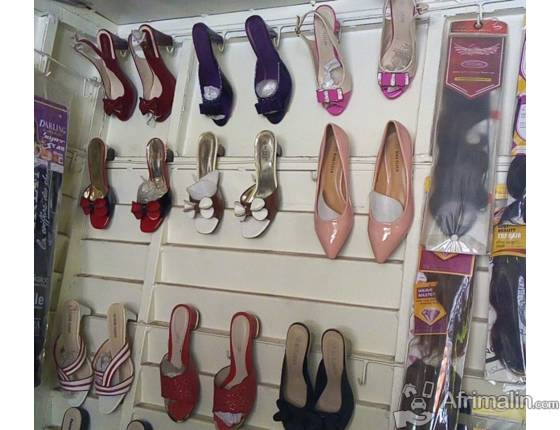 Chaussures pour jeunes filles et dames Chaussures pour jeunes filles et dames