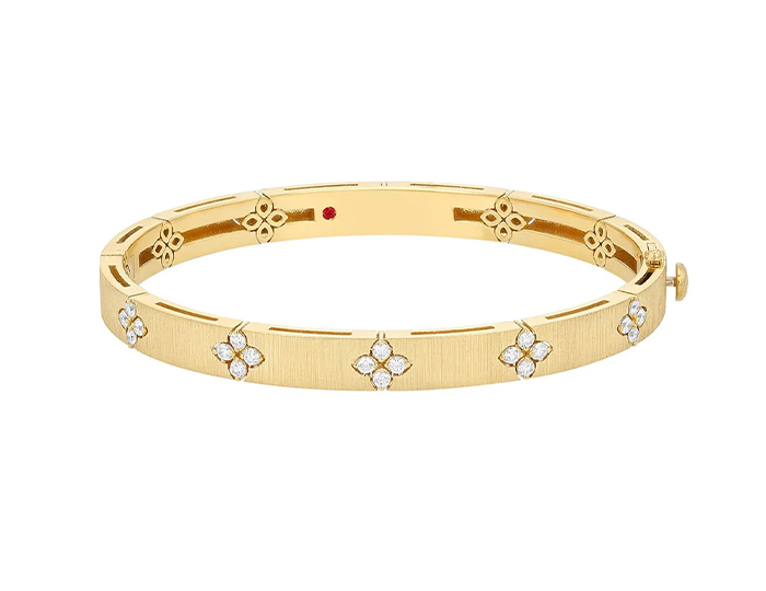 Roberto Coin Love in Verona collection round brilliant cut diamond satin bracelet in 18k yellow gold.