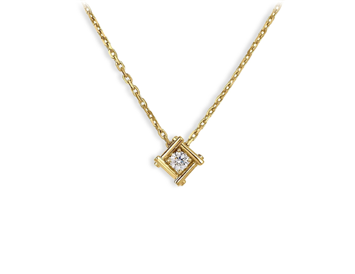 Roberto Coin Domino collection round brilliant cut diamond pendant in 18k yellow gold.