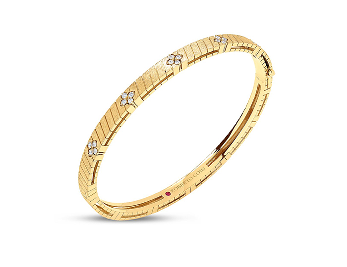 Roberto Coin Love in Verona collection diamond bracelet in 18k yellow gold.