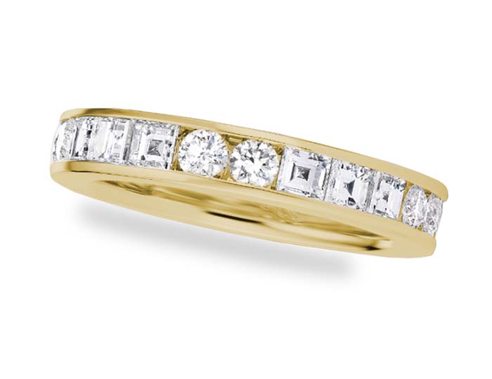 Square cut and round brilliant cut diamond band in 18k yellow gold.
