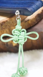 image of a keychain made with Korean traditional knots