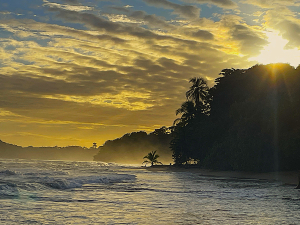Travelogue with Eve : Costa Rica