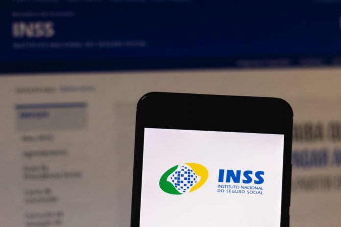 Concurso INSS - Alfacon Ao todo serão oferecidas 1.000 vagas para o cargo de técnico, que conta apenas com exigência de ensino médio para concorrer, com remuneração inicial de R$ 6.500.