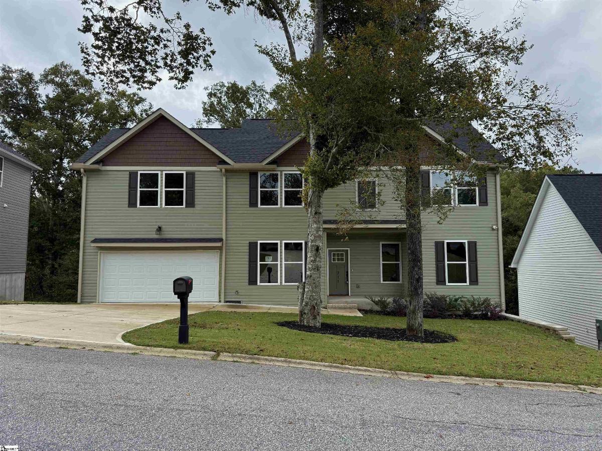 711 Rockcliff Street