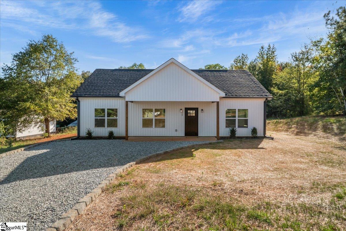 115 Dogwood farms Court