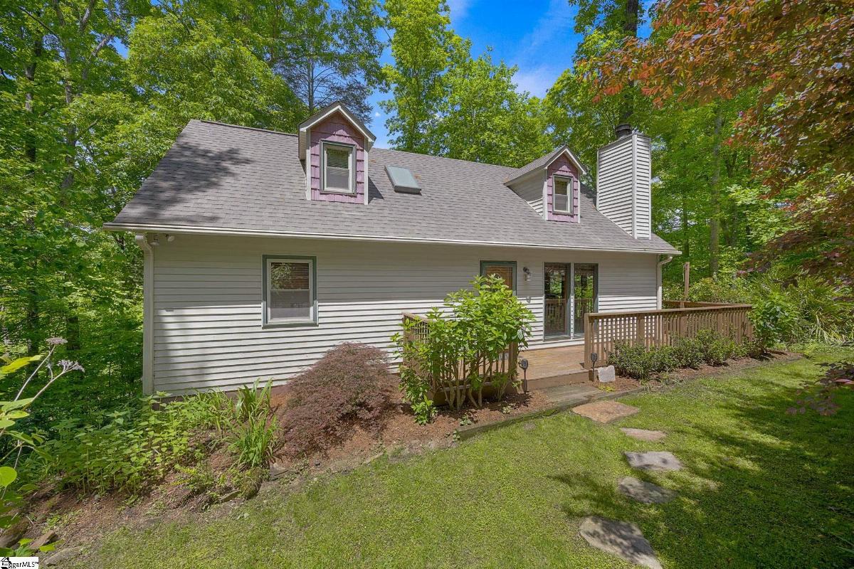 262 Belvoir Drive