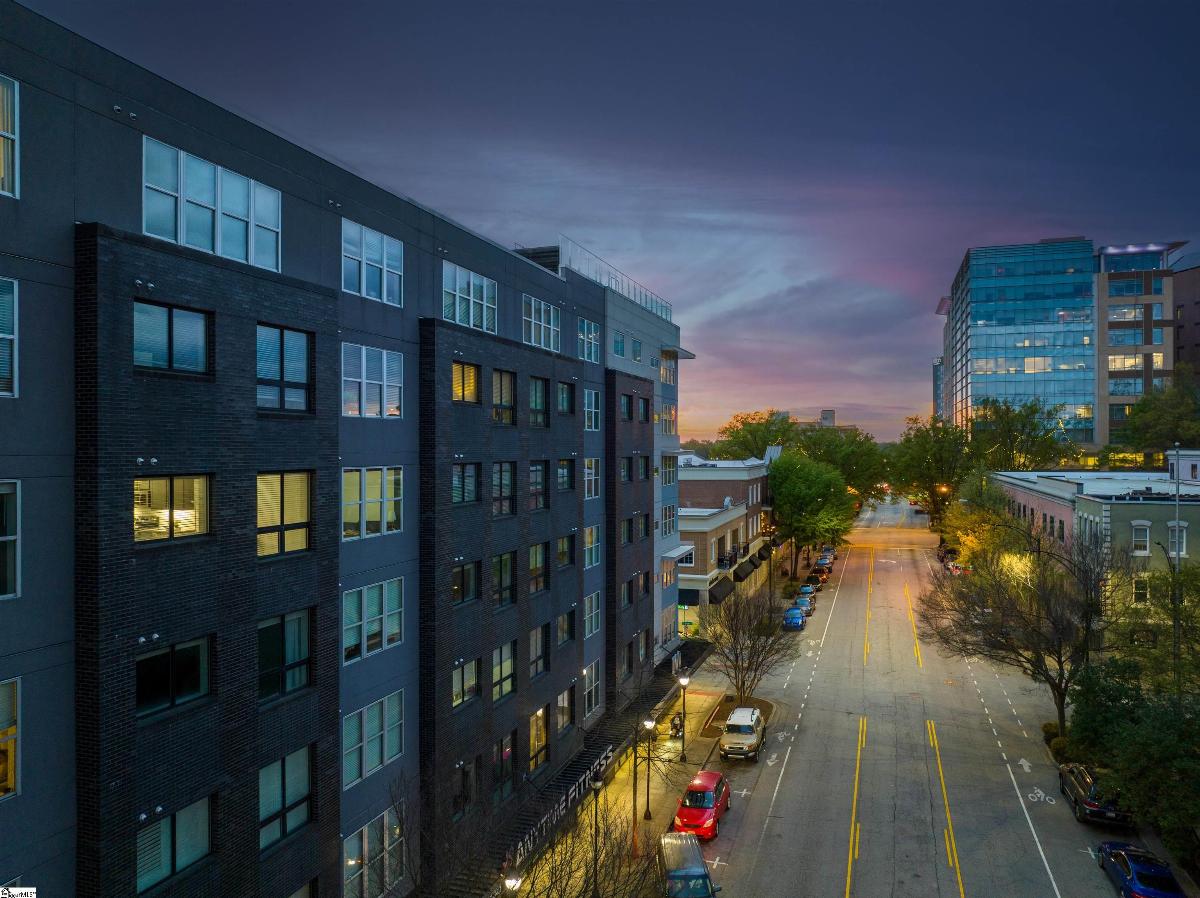 100 E Washington Street