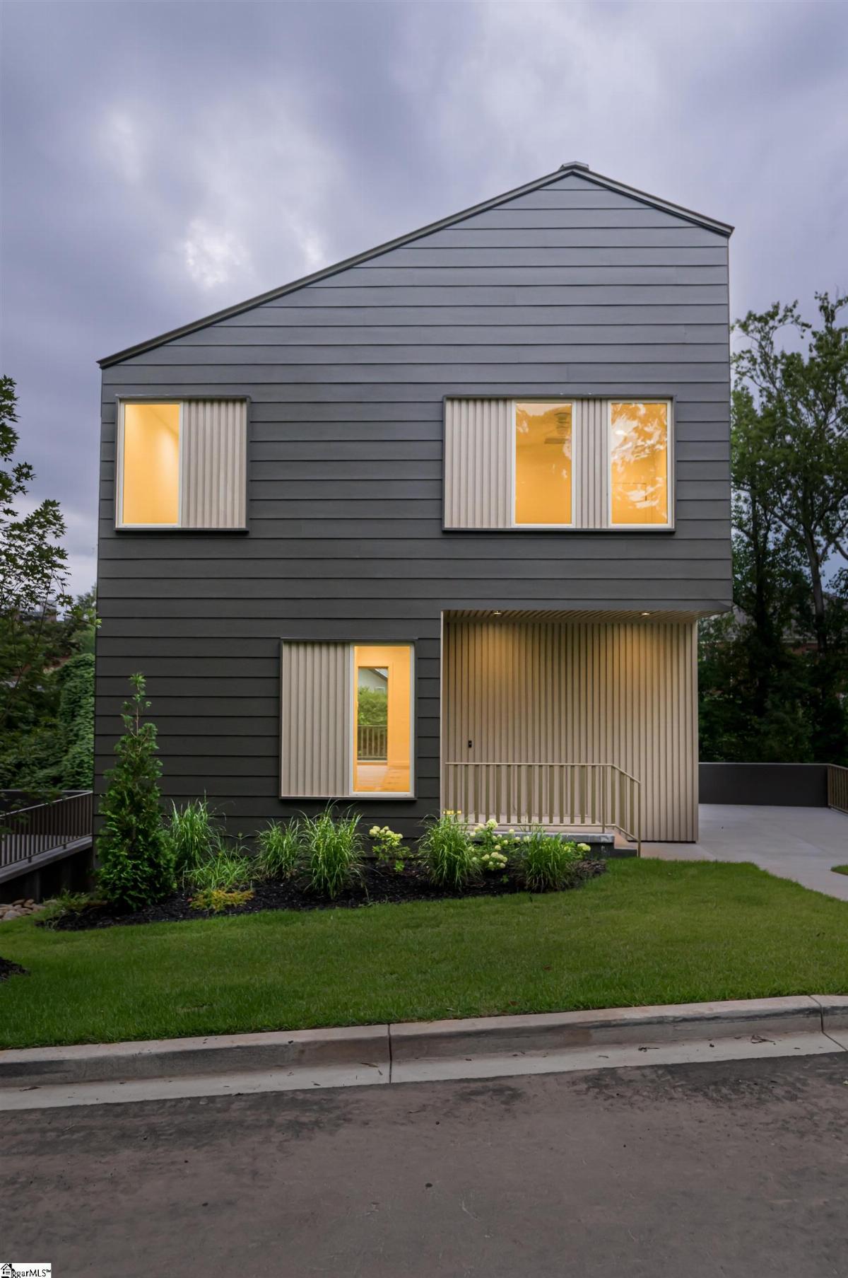 11 Mount Zion Avenue