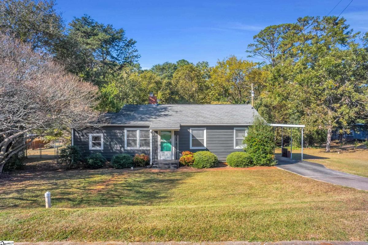 2223 Ridgewood Avenue