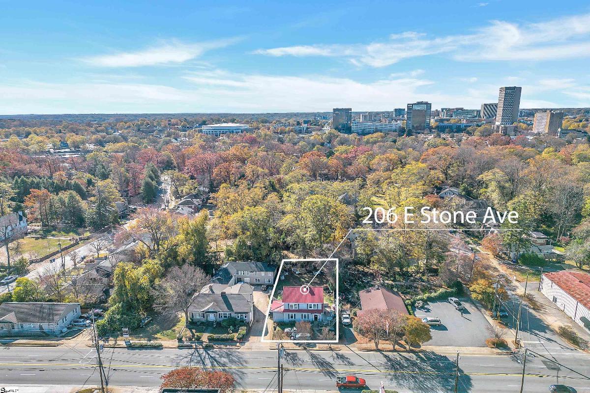 206 E Stone Avenue