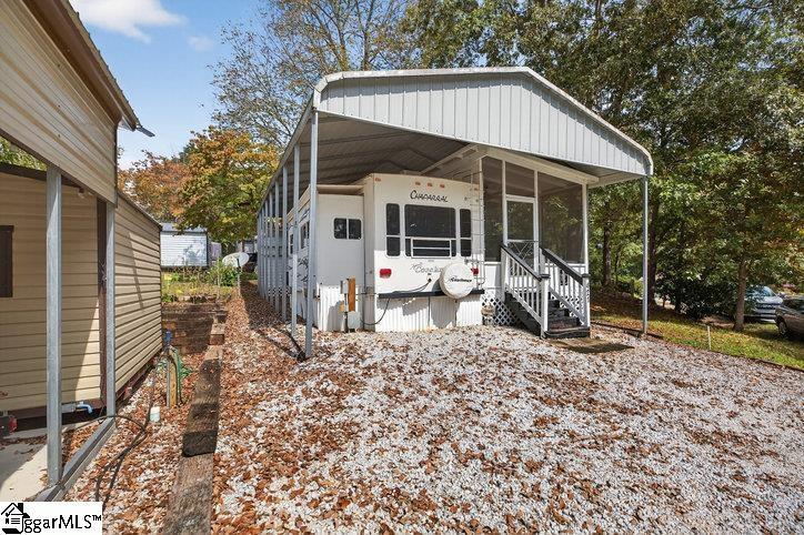 421 Newbury Circle
