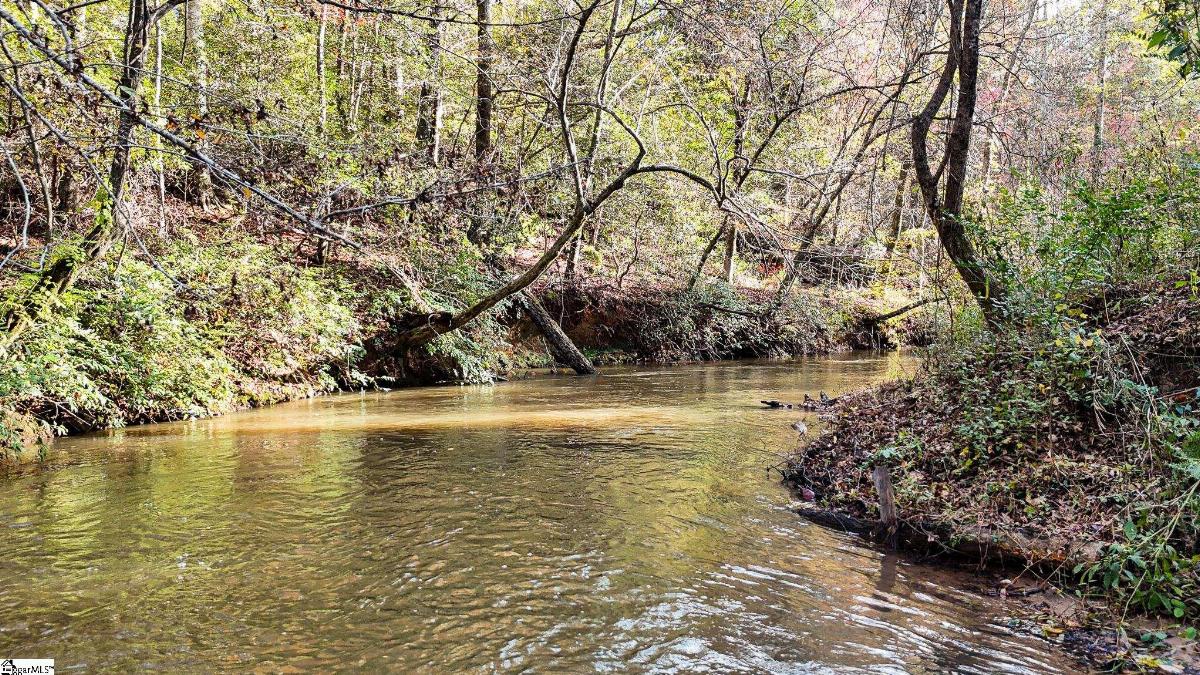 890 Old Hundred Road