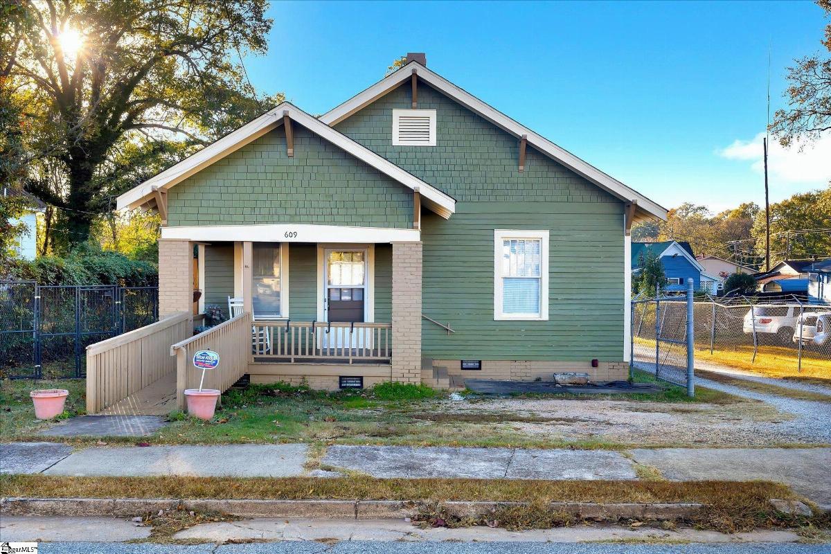 609 Fair Street