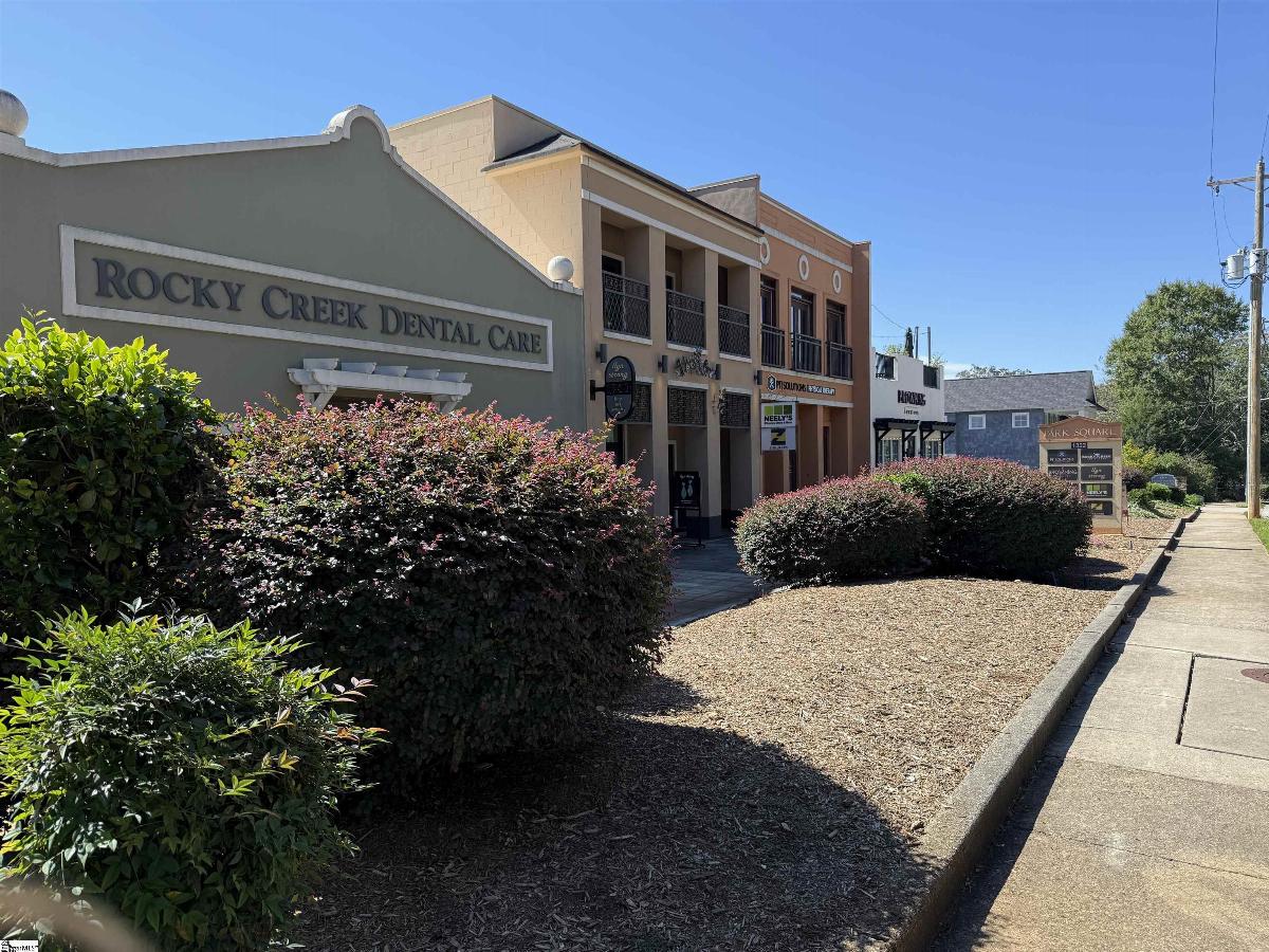 1322 E Washington Street