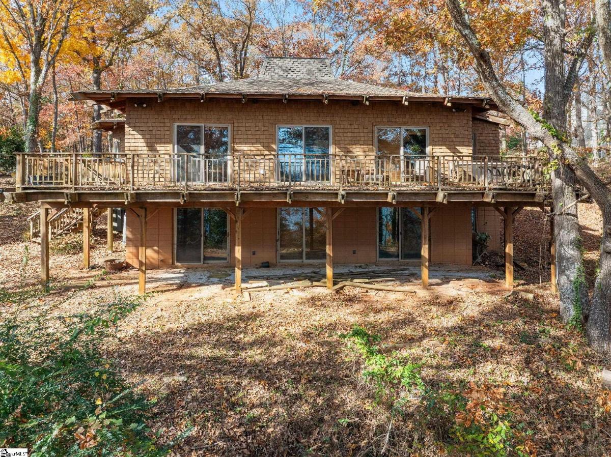 231 Perry Circle