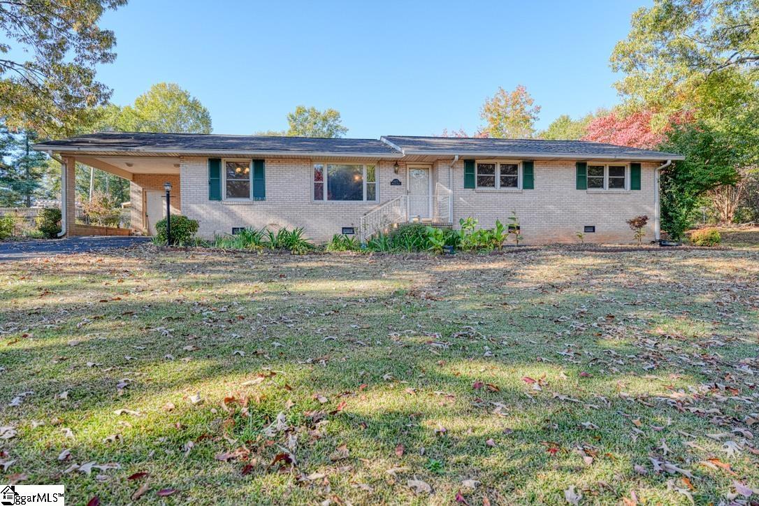 6123 Woodfield Circle