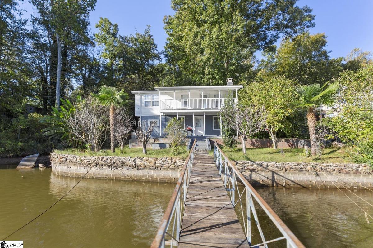 106 Holt Drive