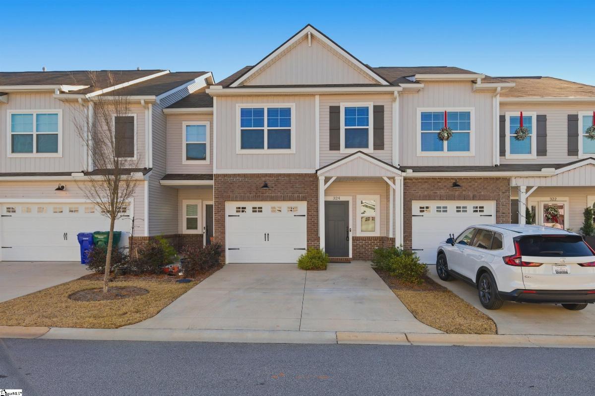 324 Hollenbeck Place